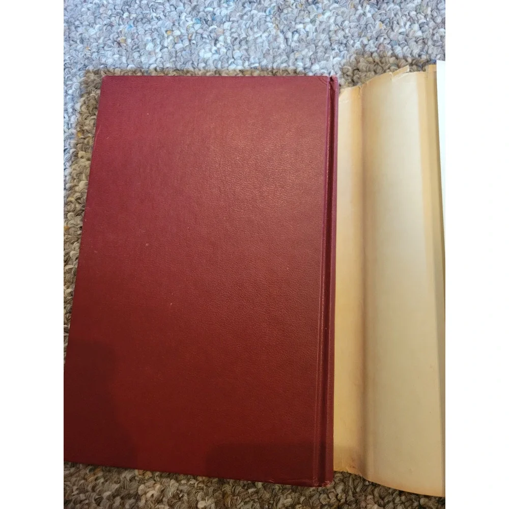 Strange Gifts: Eight Stories of Science Fiction (BCE) by Robert‎ A. Silverberg